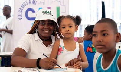 Plan Jarillón de Cali llevó una oferta de servicios institucionales a Torres de la Paz: acciones con calidad de vida para familias reasentadas