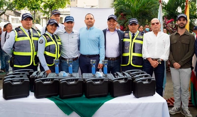 Cali recibe donación internacional de equipos tecnológicos para  mejorar la seguridad vial