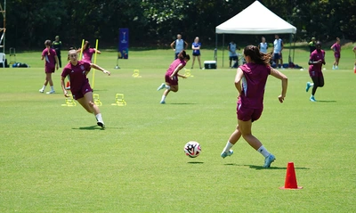 España, una de las favoritas, llegó a Cali con mucha energía para revalidar el título de la Copa Mundial Sub-20 Femenina de la FIFA
