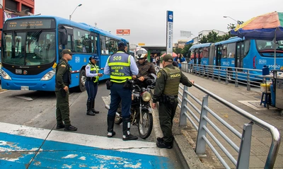 Alcaldía de Cali hace llamado para buscar soluciones al paro de  transportadores