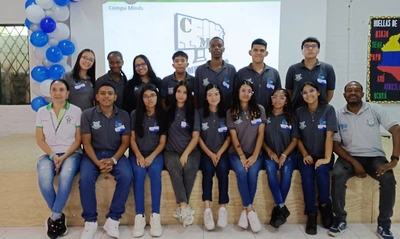 Estudiantes de grado 11° de la Institución Etnoeducativa Oficial Ciudadela Desepaz construyeron una empresa didáctica para transforma su comunidad
