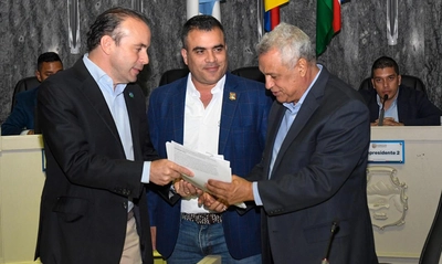 “Llegó el momento de crecer”: Eder radicó el proyecto para invertir en el progreso de la ciudad