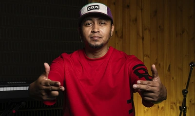 ‘El poeta maldito MC’: rap en palabras, poesía en acción
