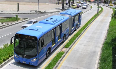Invitación a las empresas del centro de cali para priorizar el trabajo en casa o el uso del transporte masivo MIO