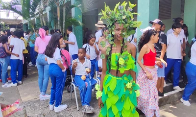 La institución educativa Cristóbal Colón celebró el VI Quilombo