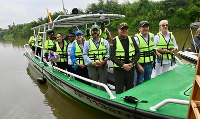 Alcaldía de Cali y Policía Metropolitana inician patrullajes en el río Cauca para proteger a los caleños y los recursos naturales
