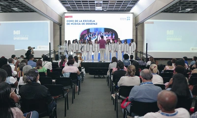 Niños de la Escuela de Música Desepaz emocionan a la ciudad con su talento musical en el Foro Educativo Distrital
