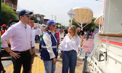 ¡Comprometidos con el cuidado del medioambiente! Cali cuenta con seis nuevos vehículos especializados para el servicio de recolección de basuras