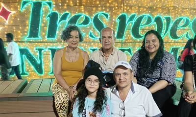 Las familias en Cali comparten y gozan el ‘Alumbrado Navideño’