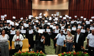Cali graduó a sus primeros 200 ‘Tejedores de Paz y Cultura Ciudadana’, una de las apuestas sociales más grandes de la ciudad