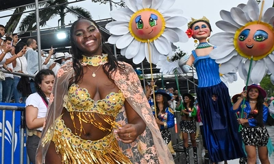 Caleños celebraron su identidad con el desfile del Carnaval del Cali Viejo