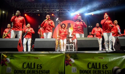 Miles de personas gozaron con el Grupo Niche y Willy García en la tarima ‘Cali es donde debes estar’ de la Calle de la Feria en el cierre del evento