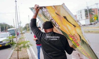 Durante el último año, Alcaldía de Cali retiró más de 4.200 elementos de  publicidad irregular