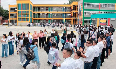 ¡Alegría y orgullo por la nueva  Institución Educativa Villa del Sur!