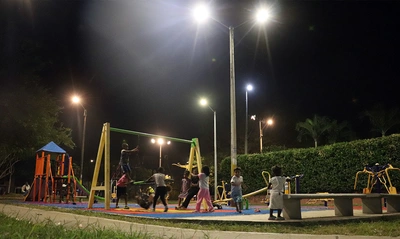 ¡Recuperada la iluminación de 5 cuadras en el Barrio Pizamos I! Ahora cuenta con nuevas luminarias LED que garantizan mayor seguridad en el oriente de Cali