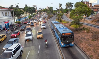 ¿Necesitas usar tu vehículo en pico y placa en Cali?  Aprovecha la Tasa por Congestión 2025