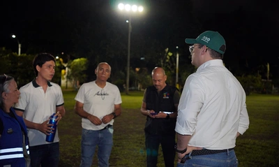 El parque de La Flora recuperó su iluminación: espacios para las  familias son prioridad del alcalde Alejandro Eder