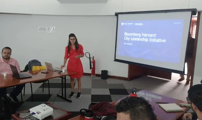 Con apoyo de Harvard-Bloomberg, la Alcaldía de Cali presenta el Plan de Gobierno de Datos a observatorios institucionales