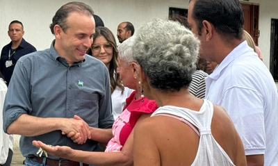 ¡Alegría total! Alcalde Eder les cumplió a los vecinos de Santa Mónica Popular y les entregó más de 700 metros lineales de vías para estrenar