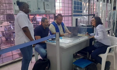 Departamento de Hacienda llegó con jornada móviles de atención especial a los  CALI de las comunas  2, 8, 19 y 22