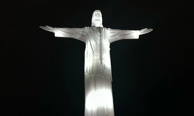 La iluminación ornamental de Cristo Rey se reactiva luego de tormenta eléctrica que generó fallos en el servicio