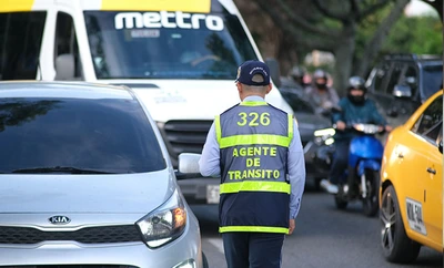 Secretaría de Movilidad mantienen operativos de control y presencia en vías y accesos a Cali en Semana Santa