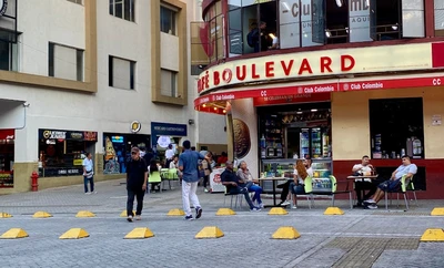 Cobro por uso del espacio público en Cali solo aplica para actividades formales; vendedores ambulantes tienen su propia política de regulación