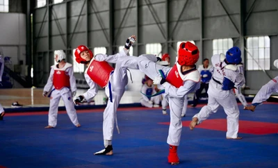 Sigue en marcha el ‘Campamento Internacional Somos Taekwondo 2025’ en la Escuela de Aviación Marco Fidel Suárez