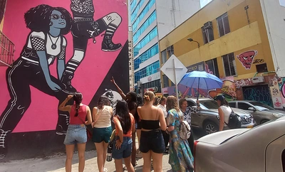 En la carrera 3 con calle 9, el arte y la música se fusionan dando nueva vida al centro