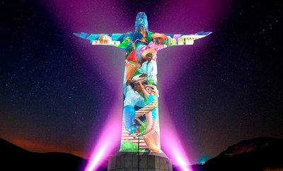 Cristo rey se viste de cumpleaños con la exhibición tecnológica del mapping “Mi Cali Bella”