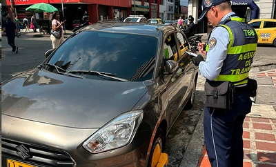Entra en fase sancionatoria el uso de cepos para carros y motos mal  parqueados en Cali