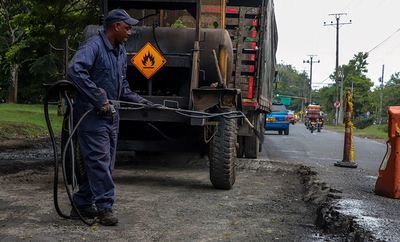 Con 13 cuadrillas de obra, la Secretaría de Infraestructura continúa llegando a más barrios y corregimientos de la capital del Valle del Cauca