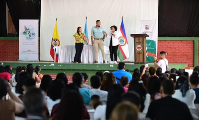 350 emprendedores caleños se forman en economía solidaria y crean la red RESO