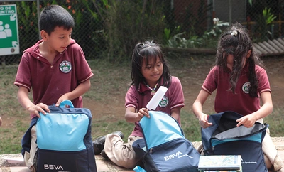 90 kits escolares fueron entregados a estudiantes de primaria del corregimiento de Villacarmelo