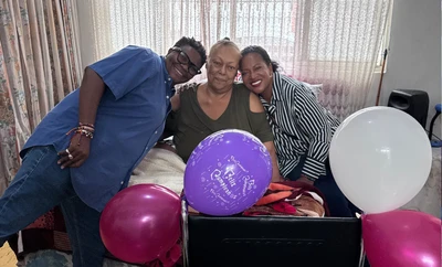 Alcaldía de Cali celebró la vida de Piedad Astudillo con el mejor regalo: una silla de ruedas para su movilidad