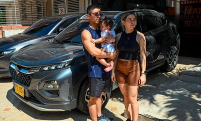 Familia caleña se movilizó en carro híbrido y celebró el ‘Día de la Movilidad Activa’ como la oportunidad para respirar en una ciudad más limpia