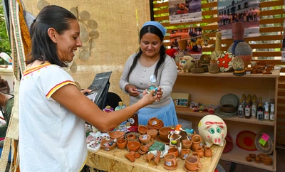 Mujeres emprendedoras de Colombia y México tejen saberes en el Circuito de la Biodiversidad de Cali