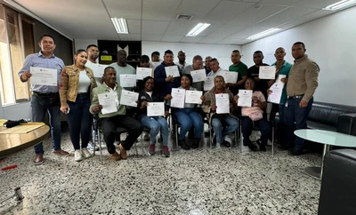 19 obreros de la Secretaría de Infraestructura se graduaron con el Sena y fortalecerán con sus conocimientos las cuadrillas en los barrios