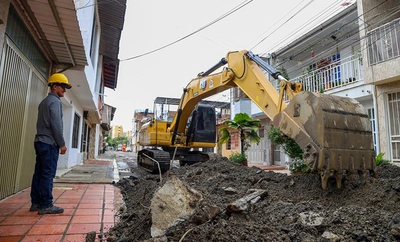 Luego de 30 años de abandono, vías en el barrio Buenos Aires son recuperadas en la Alcaldía de Alejandro Eder