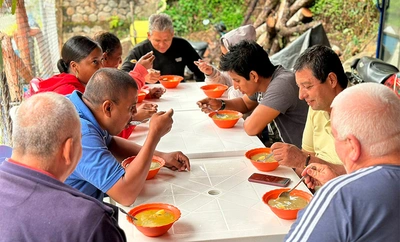 Un plato de esperanza en Cali: La solidaridad que recupera con amor a la ciudad
