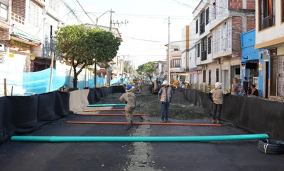 Avanza preparación de la vía para adoquinamiento del primer recorrido de la salsa en el barrio Obrero