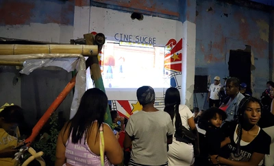 Con mucho entusiasmo, más de 90 niños y niñas del barrio Sucre disfrutaron una fiesta de color y esperanza
