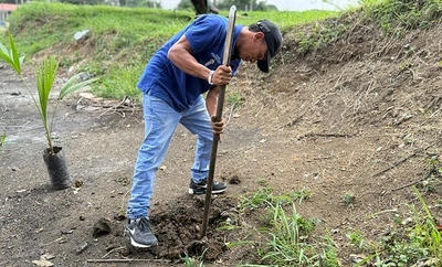 Cali renace en la Comuna 2: habitantes de calle, comunidad y Alcaldía transforman la zona  verde recuperada frene al Parque del Avión