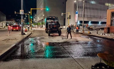 ¡Centro de Cali se recupera! Alcaldía Eder trabaja 24 horas en recuperación de vías claves en este punto de la ciudad