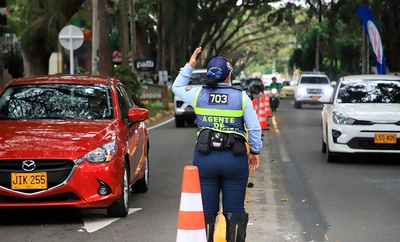 Alcaldía de Cali recupera la movilidad en Ciudad Jardín con el  nuevo cambio vial