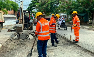 Líderes de la Comuna 20 y Siloé destacan el trabajo de la Secretaría de Infraestructura del alcalde Alejandro Eder