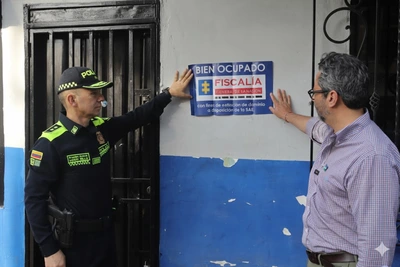 Autoridades aplican extinción de dominio a 16 inmuebles utilizados para actividades ilícitas en las comunas 8 y 21 de Cali