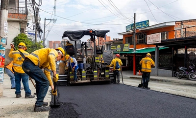 Inició la pavimentación de la vía al Aguacatal