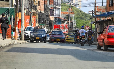 Habitantes del Aguacatal valoran la rehabilitación de su principal vía de acceso: ¡así recuperamos Cali!