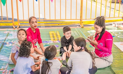 La Ciclovida también se vive en familia: deporte, juego y recreación para la niñez caleña